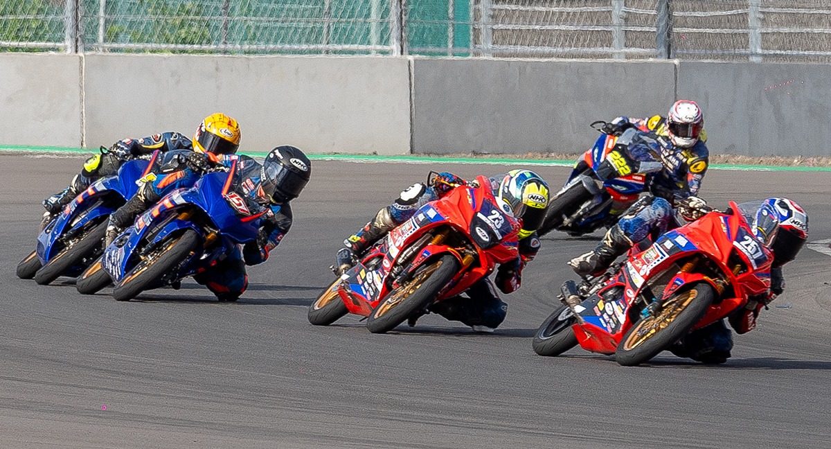 Final Blu Cru Yamaha Sunday Race Mandalika Catat Rekor Galang