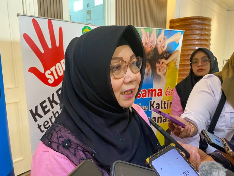 Noryani Sorayalita, kepala dinas KP3A Kaltim. FOTO: LA HAMSAH-KALTIMKECE.ID