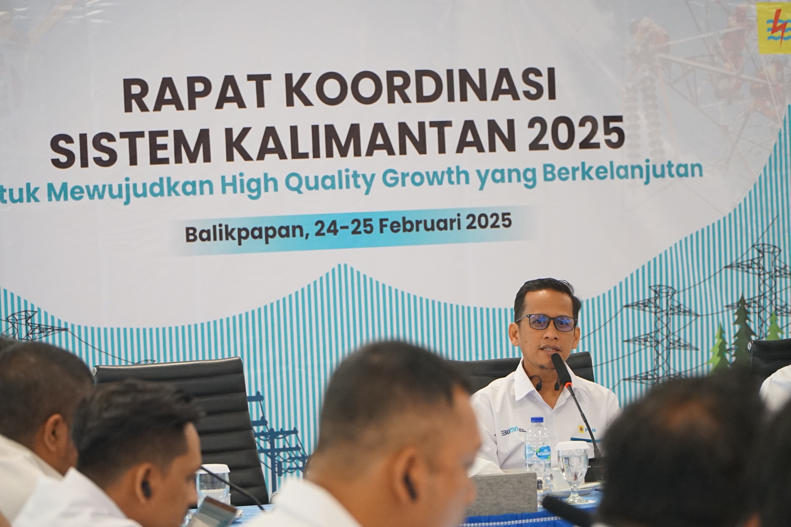 Riko Ramadhano Budiawan, General Manager PLN UIP3B Kalimantan, mengatakan pertemuan ini merupakan langkah strategis PLN Group Kalimantan dalam memetakan kebutuhan pasokan listrik jangka panjang dan jangka pendek. Khususnya dalam masa siaga kelistrikan bulan Ramadan 1446 Hijriah di Kalimantan. FOTO: ISTIMEWA. 