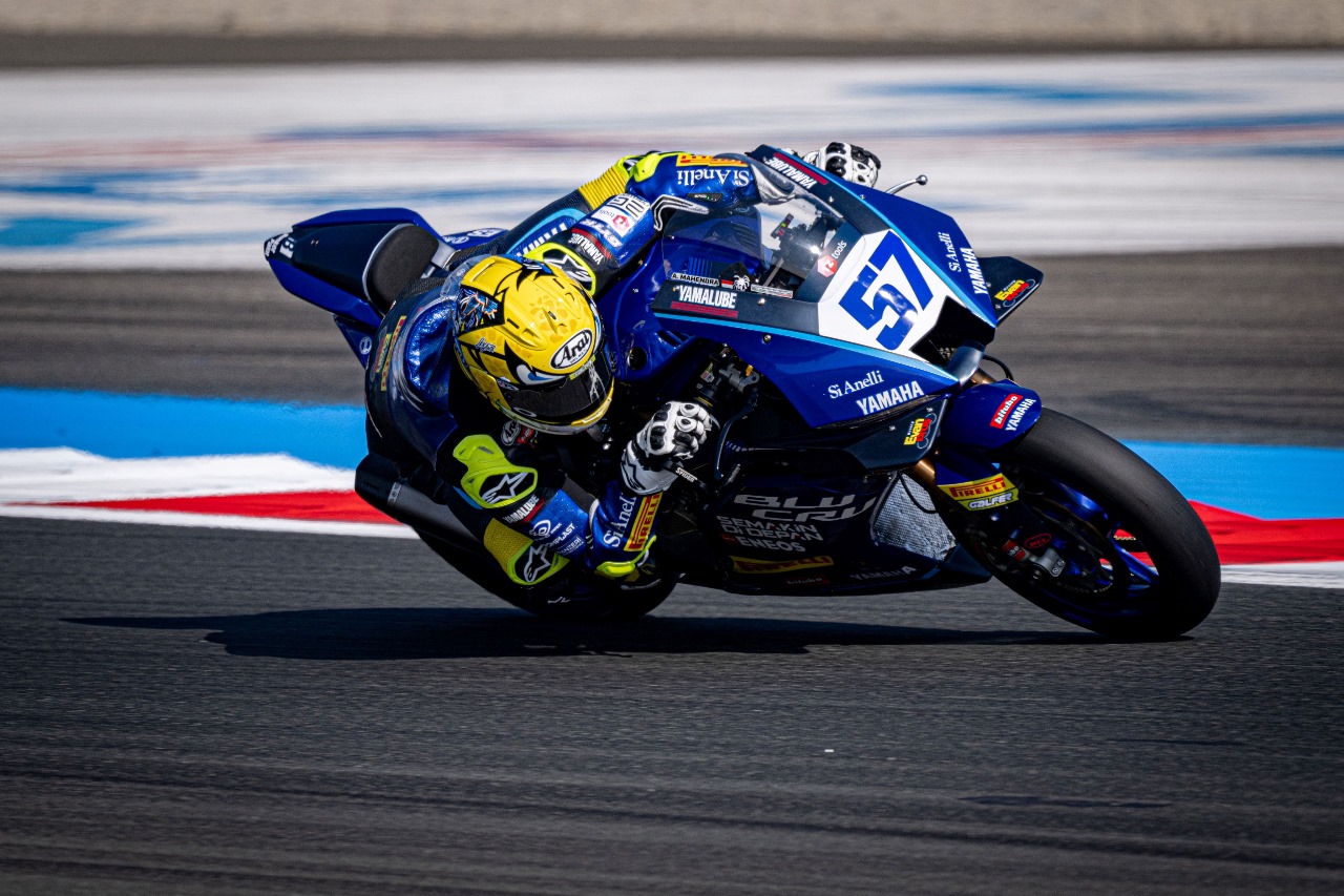 Aldi tampil konsisten meraih poin di sirkuit yang sebelumnya juga pernah ia jajal dalam ajang R3 bLU cRU European Championship 2023 dan World Supersport 300 pada 2024. FOTO; ISTIMEWA. 