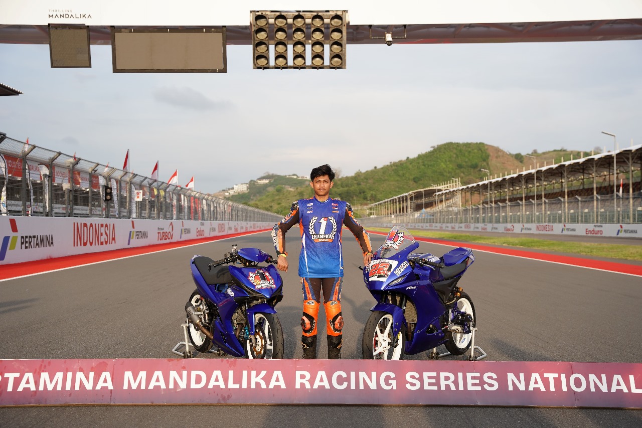Fahmi Basam menggondol dua gelar sekaligus di Sport 150cc dan Underbone 150cc U25. FOTO; ISTIMEWA. 