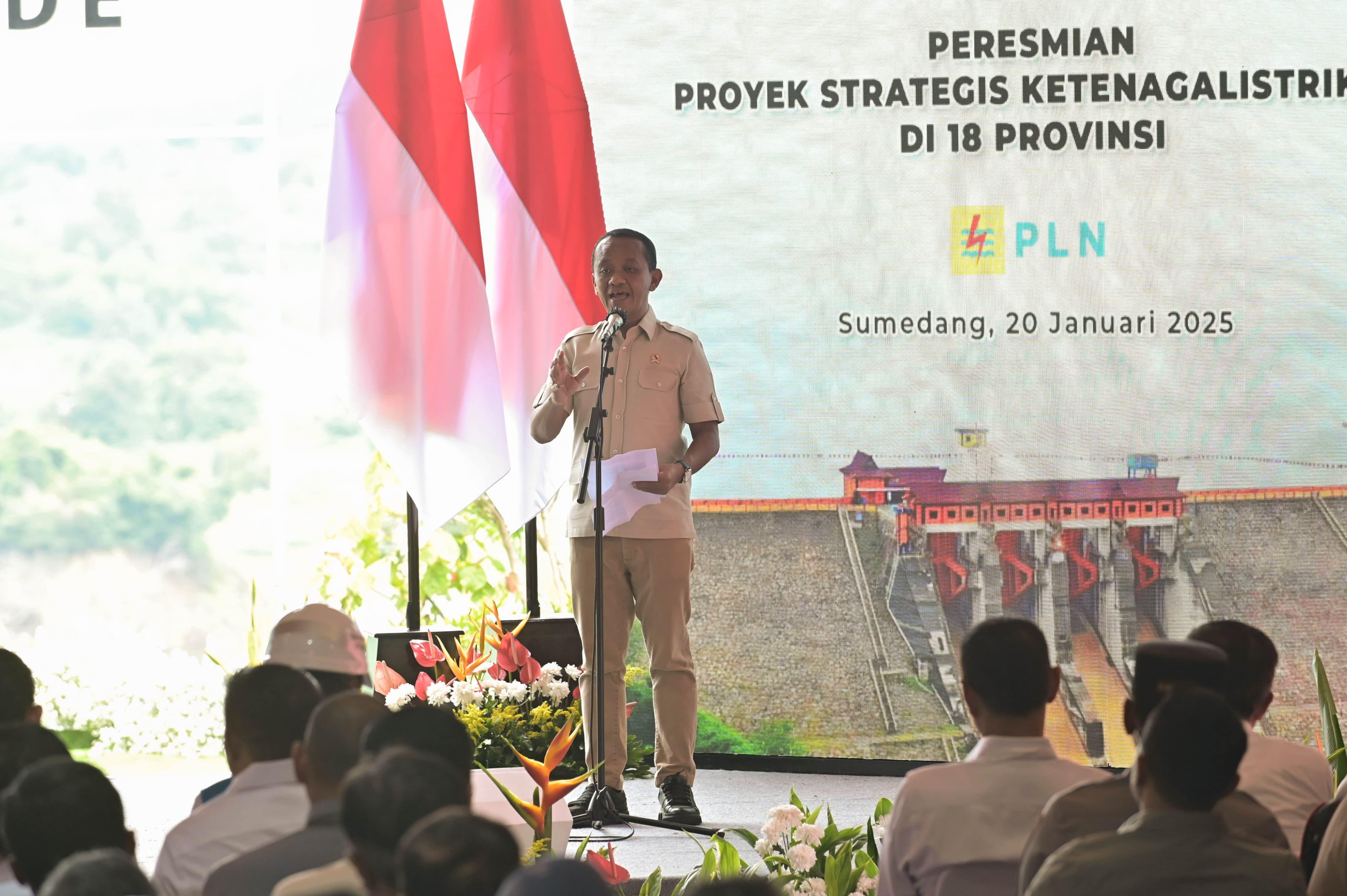 Menteri ESDM, Bahlil Lahadalia, menyampaikan bahwa pengembangan infrastruktur ketenagalistrikan secara masif adalah kunci untuk mendorong pertumbuhan ekonomi 8 persen. FOTO; ISTIMEWA. 