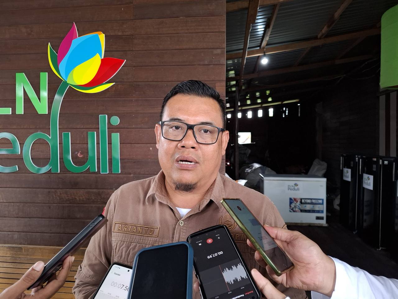 Arianto, kepala Dinas Pemberdayaan Masyarakat dan Desa Kutai Kartanegara. FOTO: LA HAMSAH-KALTIMKECE.ID
