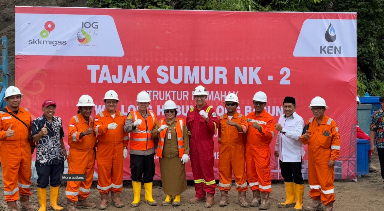 Direktur PT KEN, Oktantio Permana Noerdiansyah (ke tujuh dari kiri) bersama perwakilan Pemkab Mahulu. FOTO: NALENDRO PRIAMBODO-KALTIMKECE.ID
