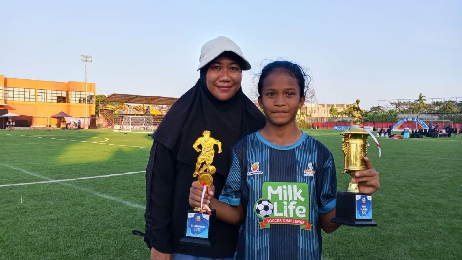 Adiba Sanas Primayuga bersama ibunya, Rahayu. FOTO: GIARTI IBNU LESTARI - KALTIMKECE.ID