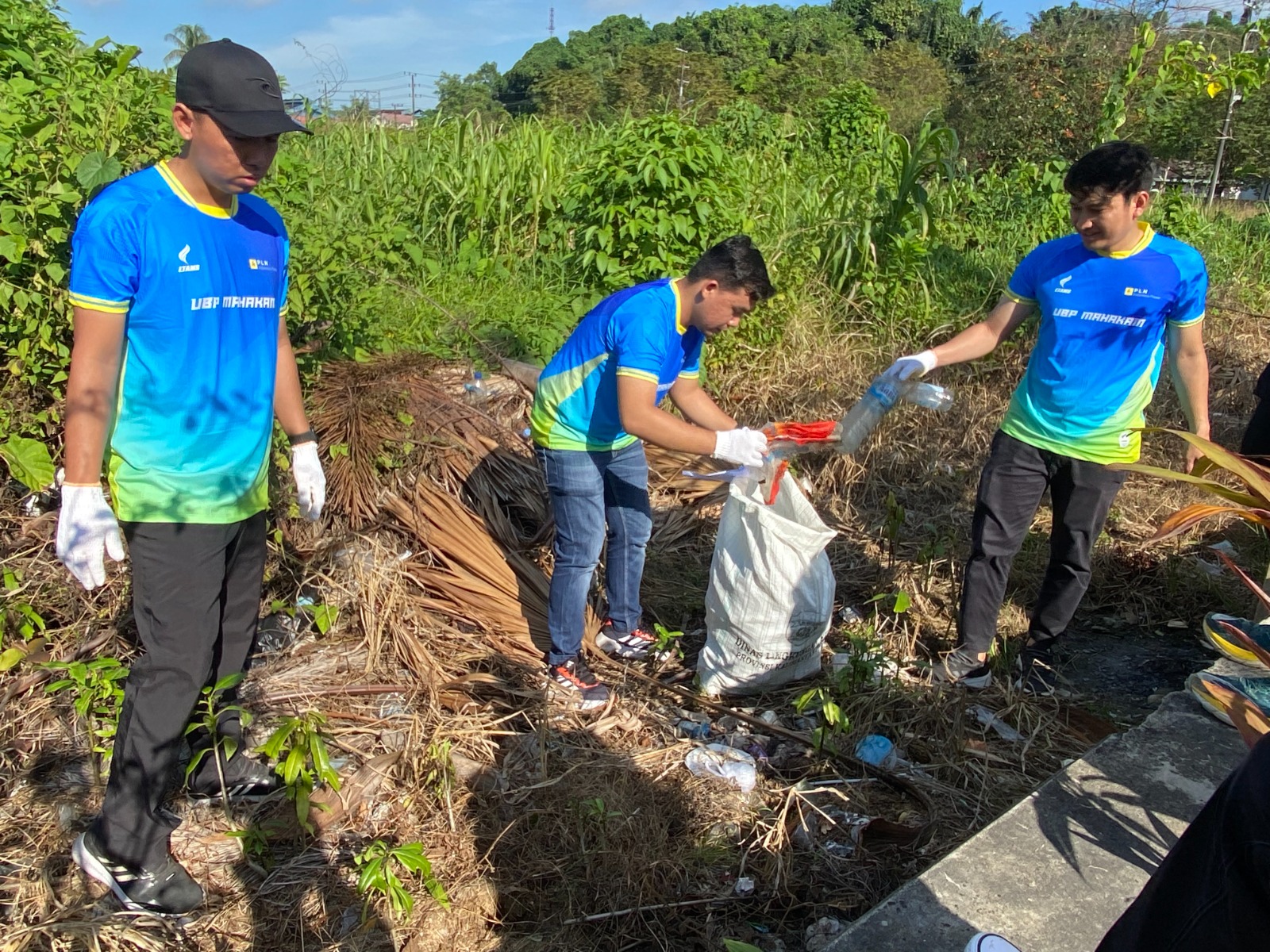 Aksi ini bagian dari bentuk seruan global untuk mengurangi penggunaan plastik sekali pakai, dan meningkatkan kesadaran akan dampak jangka panjang terhadap lingkungan. FOTO; ISTIMEWA. 
