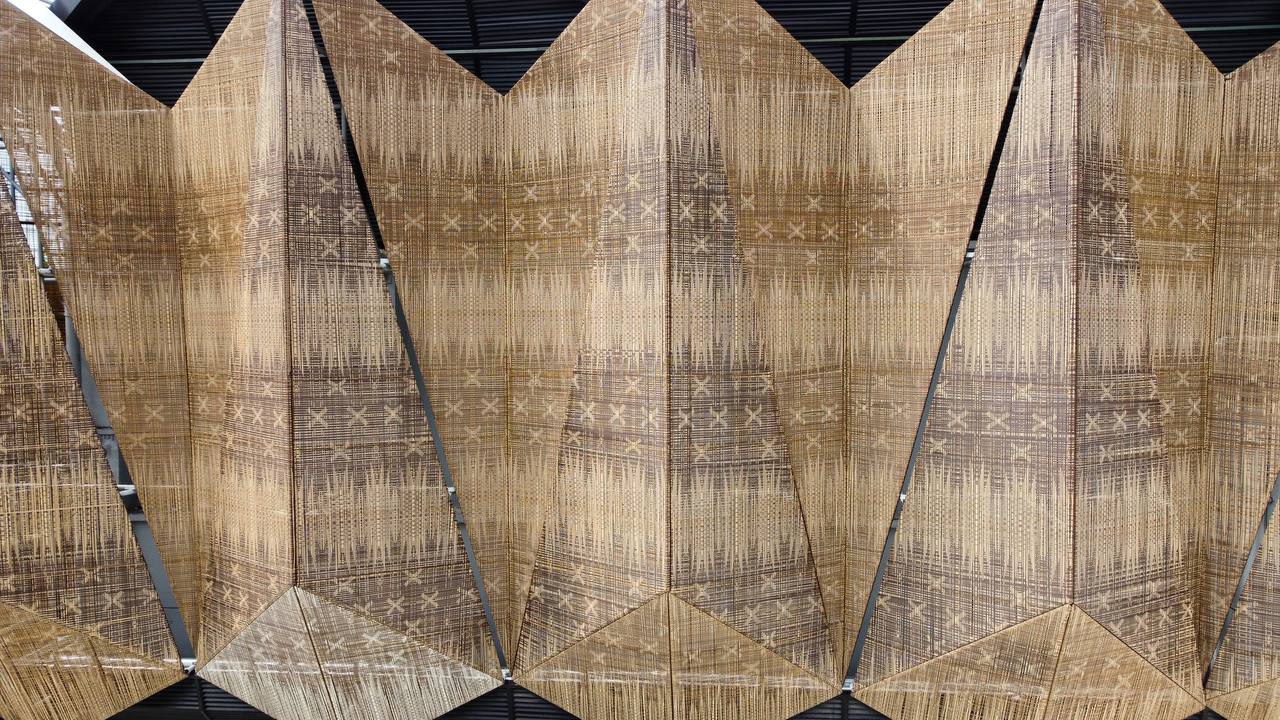 Motif tameng kreasi Vergin. FOTO: LA HAMSAH-KALTIMKECE.DI