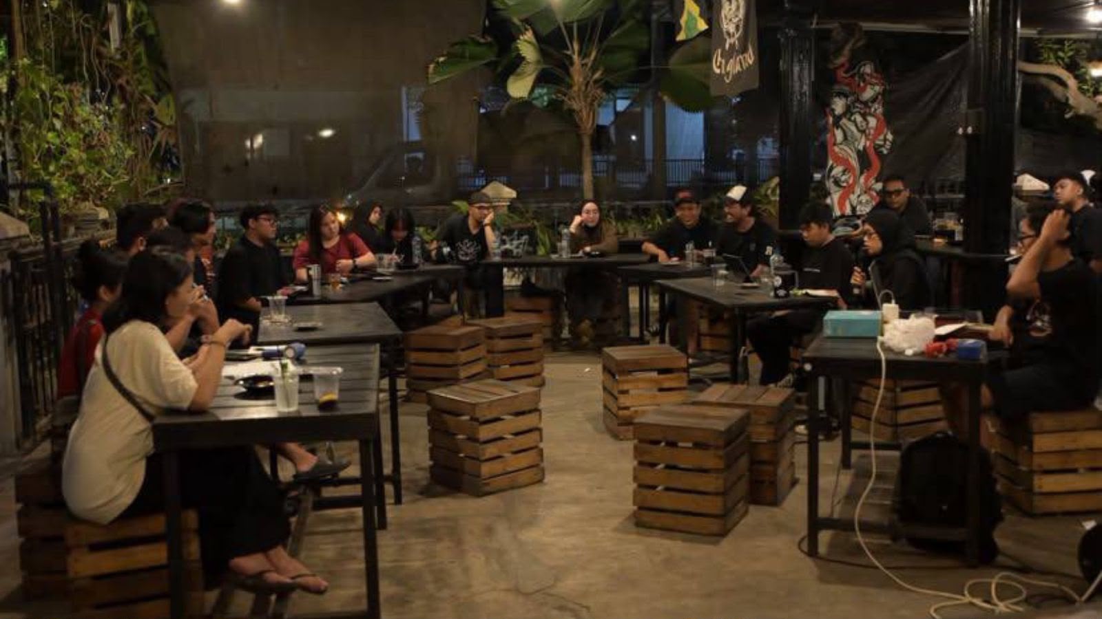 Tepi Layar bukan sekadar menonton film melainkan cara untuk merawat diskusi. FOTO: MARTA-KALTIMKECE.ID