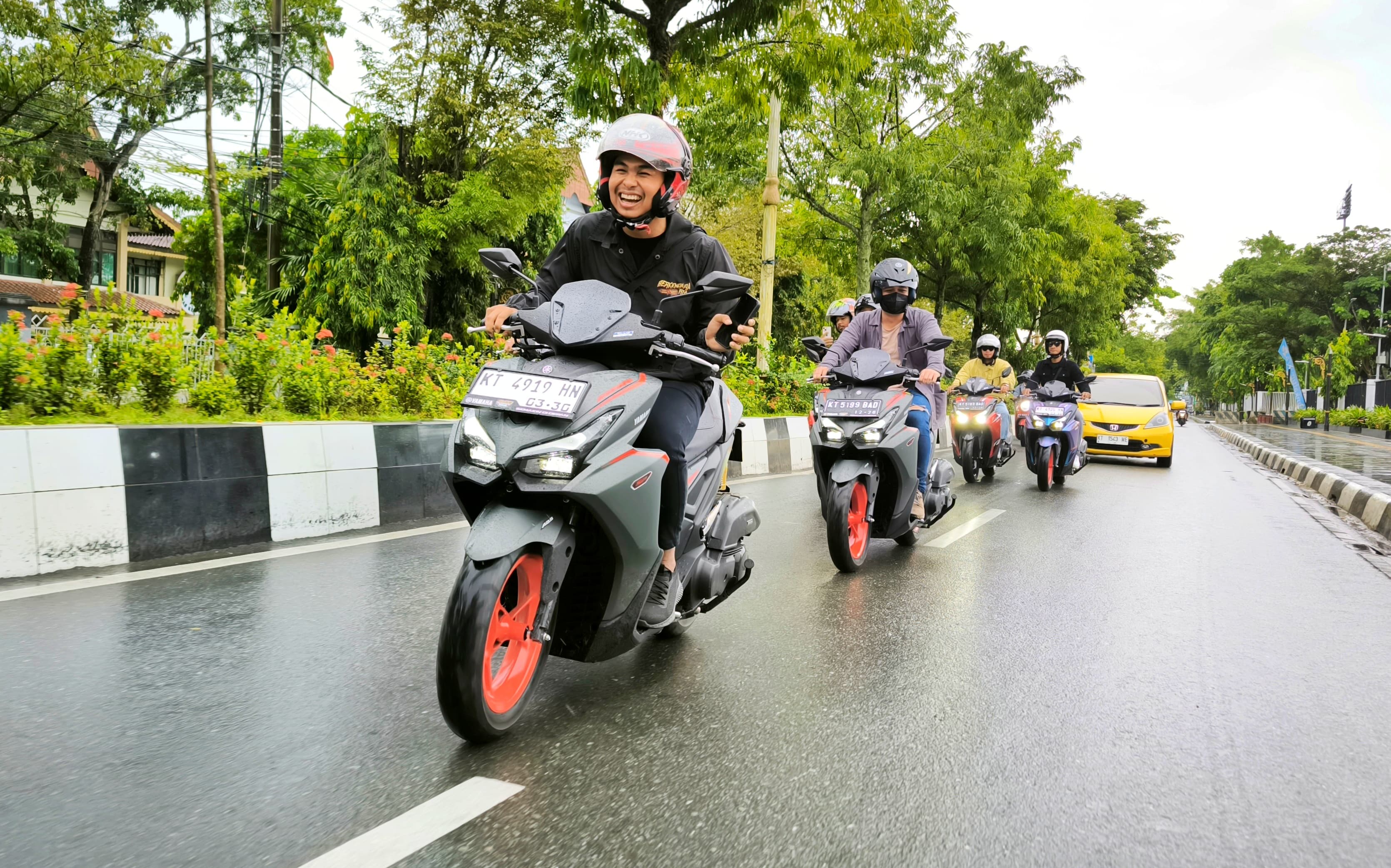Semua tipe dilengkapi fitur dasar seperti Y-Connect, double disk brake, dan USB charging system. FOTO; ISTIMEWA. 