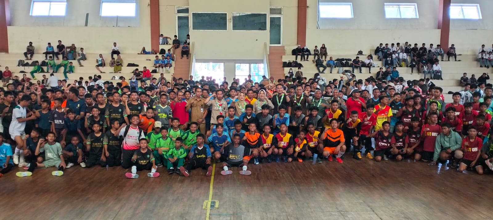 Turnamen futsal ini dilaksanakan untuk mencari bibit-bibit pemain berbakat di Berau, mulai tingkat SD, SMP hingga SMA. FOTO: ISTIMEWA. 