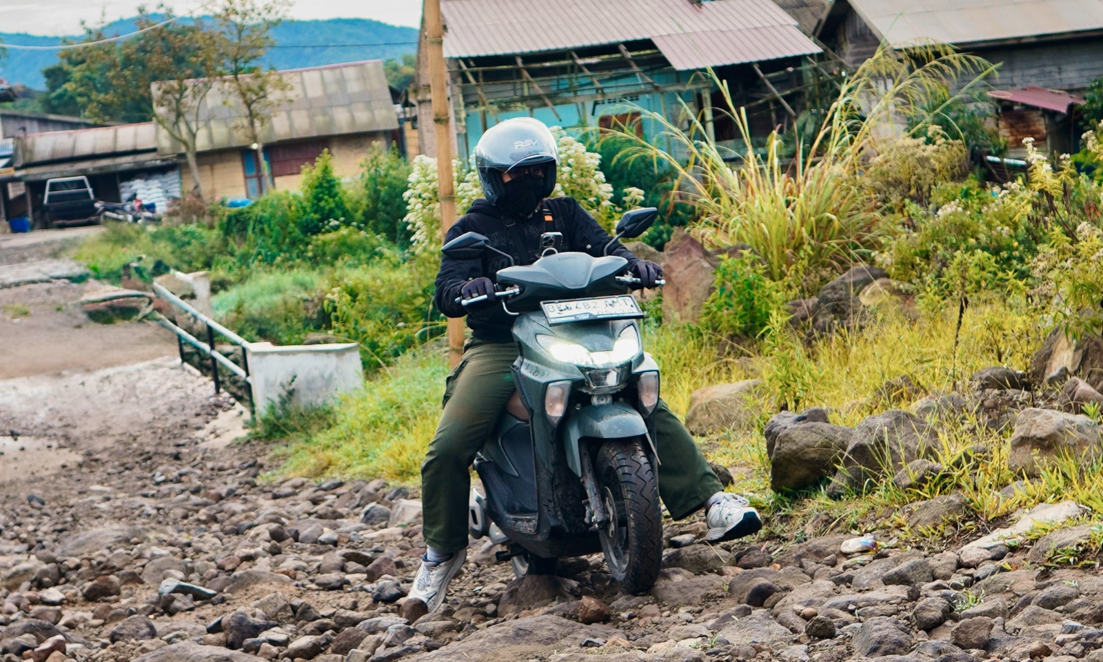 handling yang ringan membuat gear ultima tetap lincah saat bermanuver di jalur sempit pegunungan. FOTO; ISTIMEWA. 
