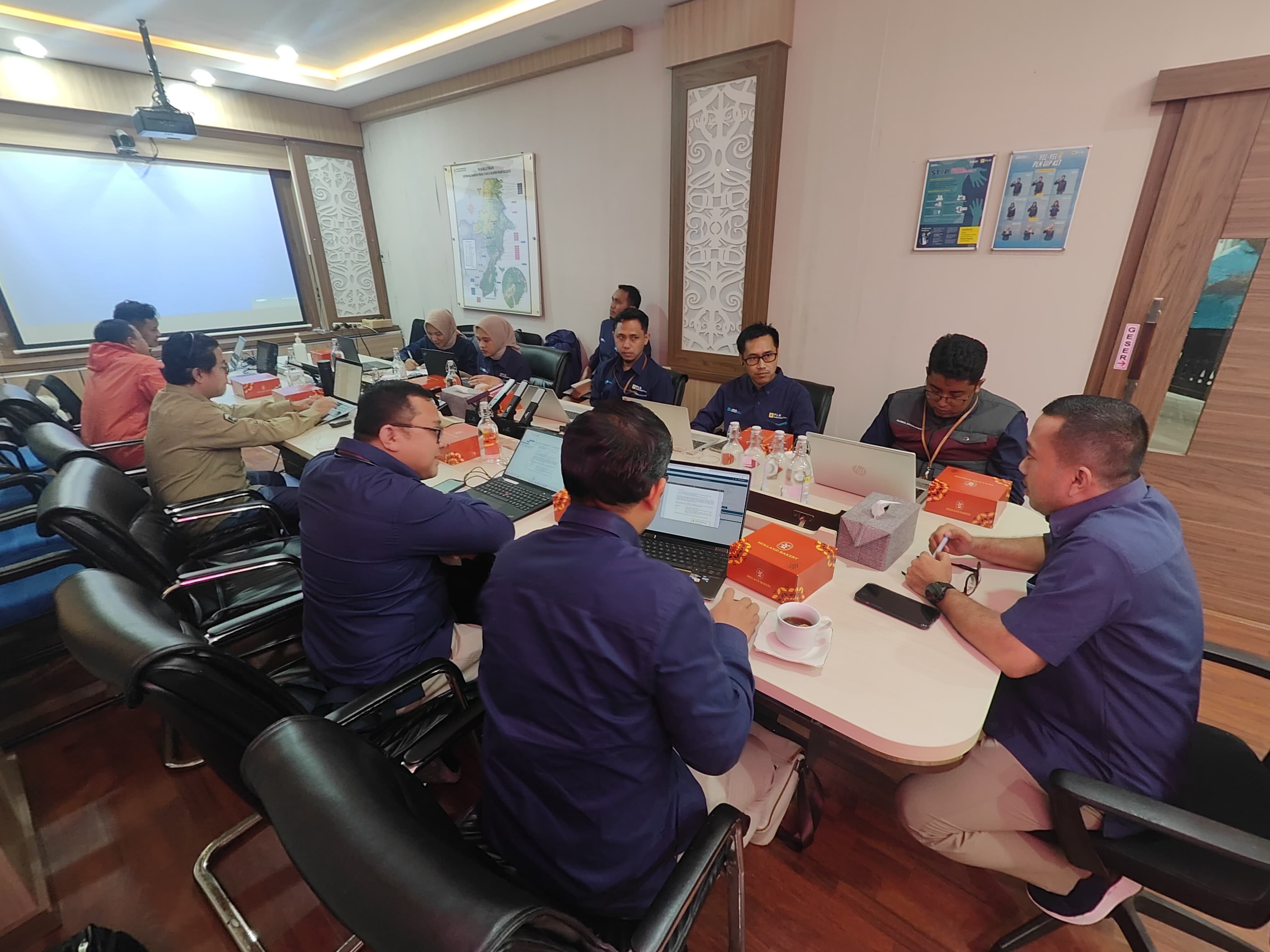 Rapat koordinasi percepatan perizinan lahan untuk mendukung keberlanjutan proyek ketenagalistrikan di kawasan strategis Indonesia bagian utara pada Senin 27 Mei 2025. FOTO; ISTIMEWA. 