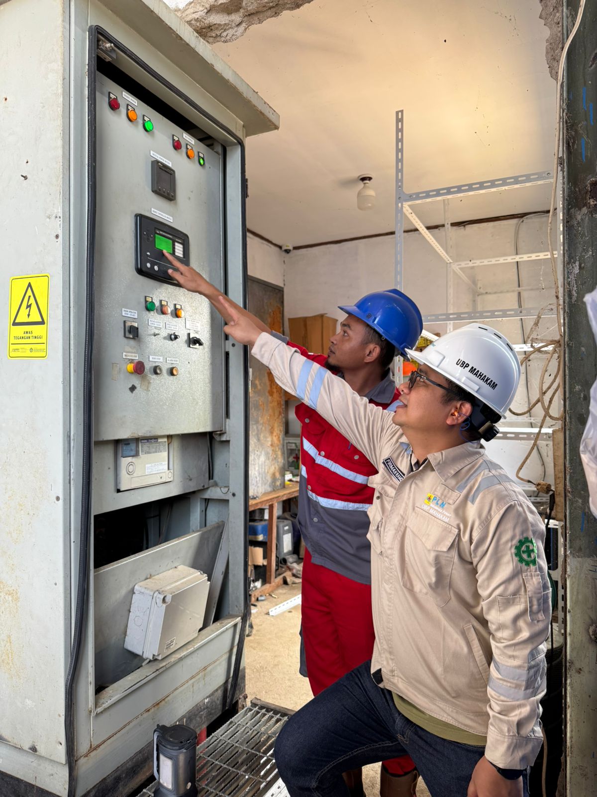 Tim manajemen melakukan pengecekan infrastruktur kelistrikan dan kesiapan personel. FOTO; ISTIMEWA. 