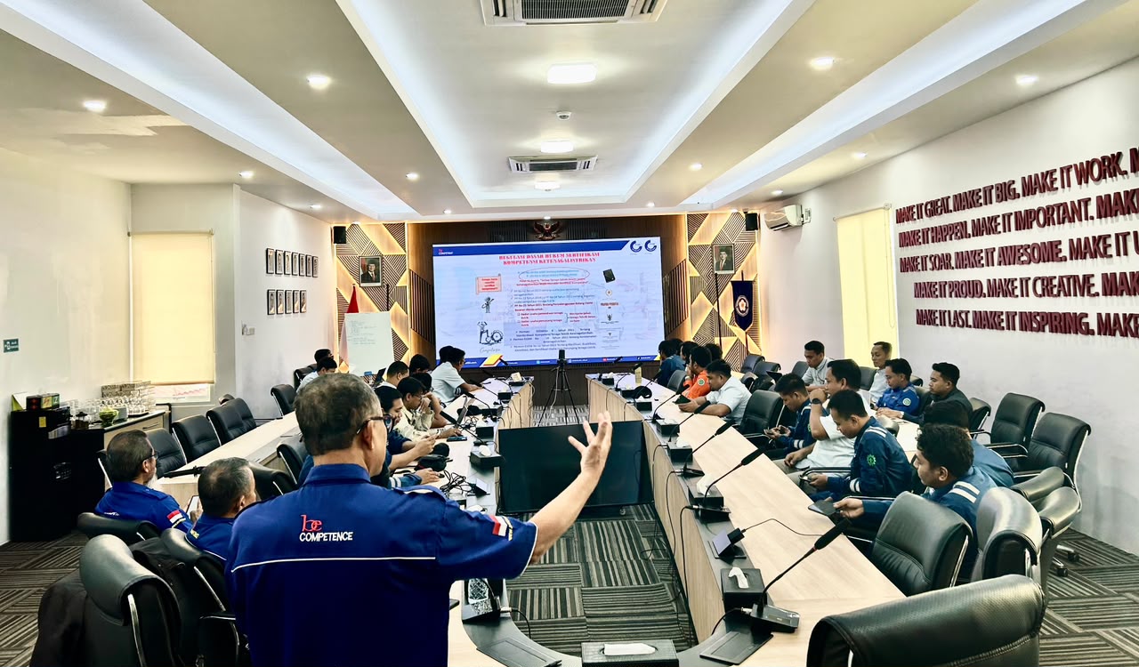 SKTTK Bidang Operasi dan Pemeliharaan digelar di lingkungan UBP Mahakam tersebut diikuti oleh pegawai yang telah memenuhi persyaratan sertifikasi. FOTO; ISTIMEWA. SKTTK Bidang Operasi dan Pemeliharaan digelar di lingkungan UBP Mahakam tersebut diikuti oleh pegawai yang telah memenuhi persyaratan sertifikasi. FOTO; ISTIMEWA.
