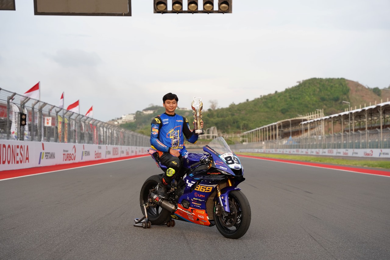 Wahyu Nugroho meraih juara nasional Supersport 600cc. FOTO; ISTIMEWA. 