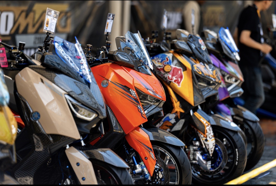 Sebanyak 73 sepeda motor modifikasi yang terdiri atas XMAX, NMAX, AEROX, dan juga LEXi lintas generasi turun ke arena. FOTO; ISTIMEWA. Sebanyak 73 sepeda motor modifikasi yang terdiri atas XMAX, NMAX, AEROX, dan juga LEXi lintas generasi turun ke arena. FOTO; ISTIMEWA.