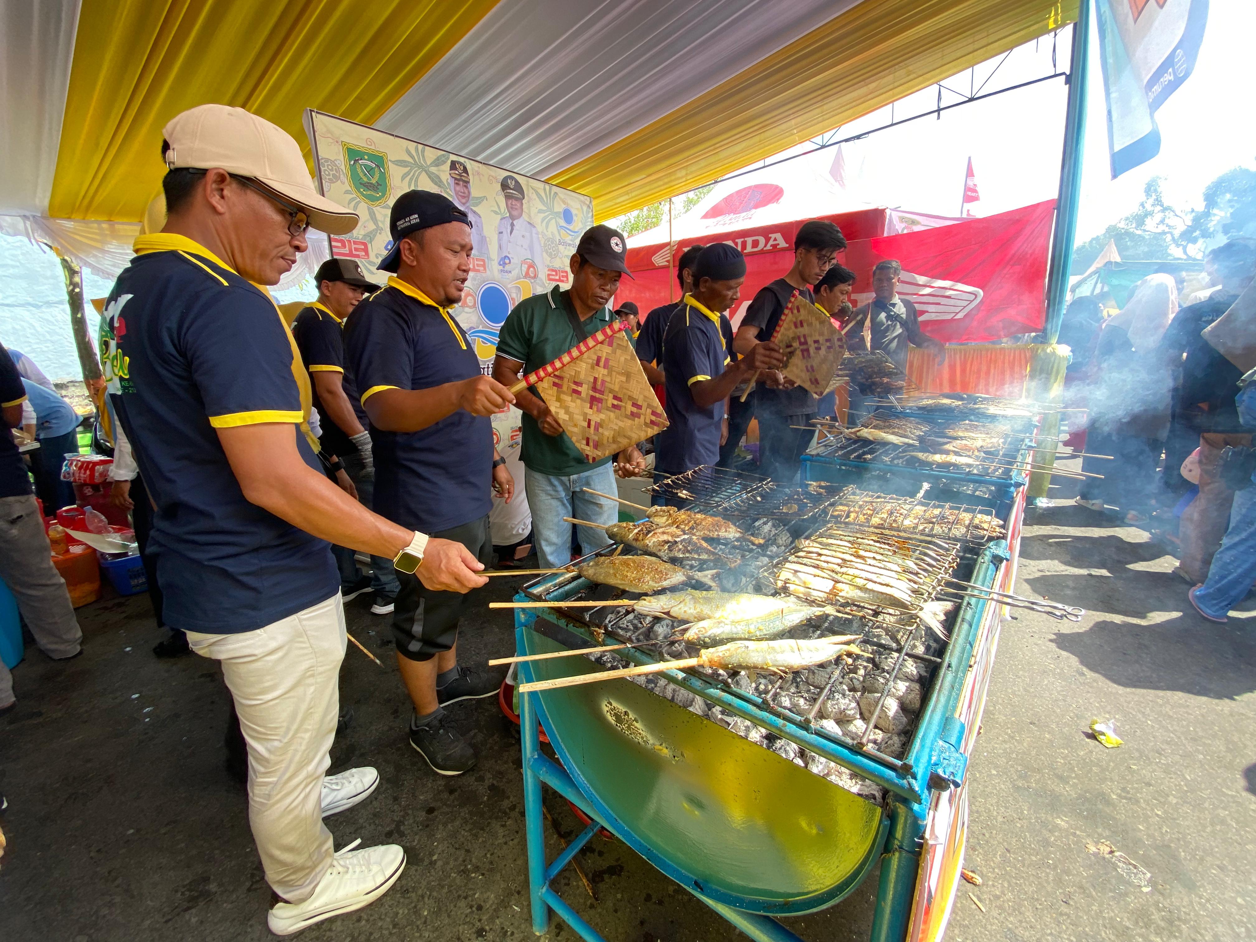 Irau Manutung Jukut diikuti 288 kelompok peserta yang menempati 330 stand yang telah disiapkan panitia. FOTO: ISTIMEWA. 