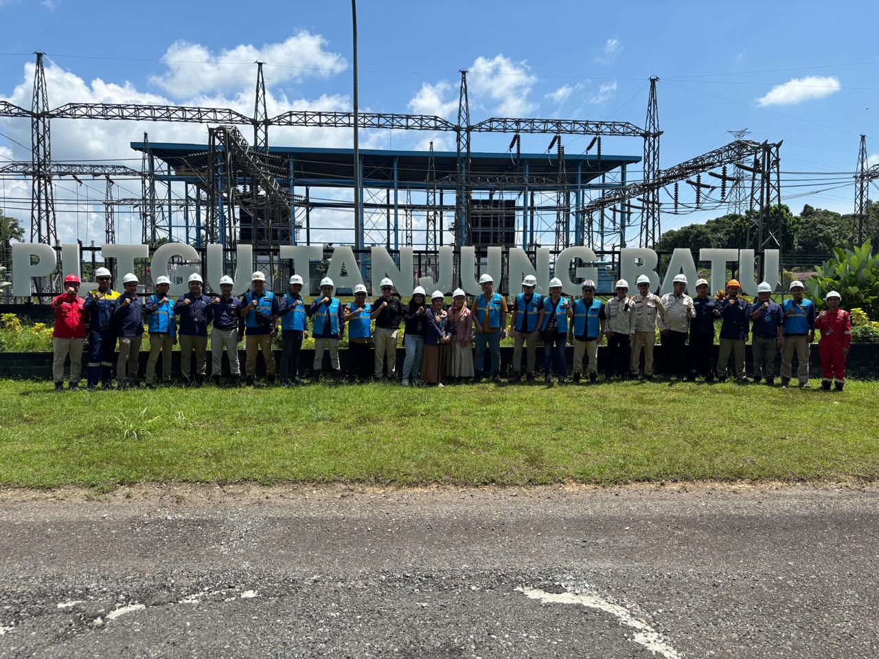 Kunjungan lapangan pada 5-6 Mei 2025 di kantor UBP Mahakam dan PLTGU Tanjung Batu. FOTO; ISTIMEWA. 